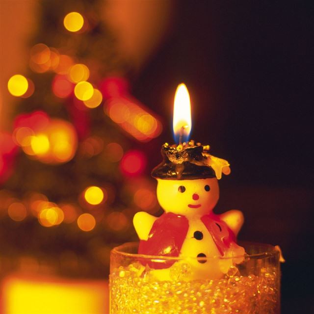 1024x1024 Snowman Candle Light New Year Greeting Cards - bokeh iPad Wallpaper