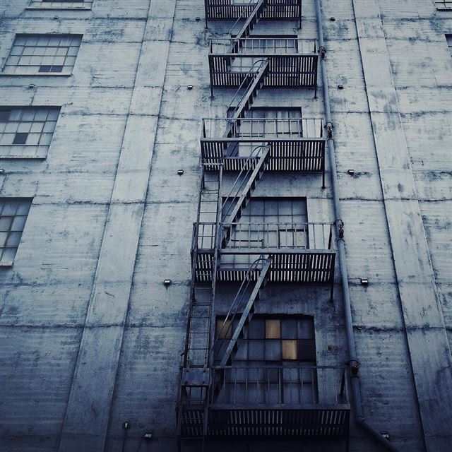 1024x1024 Cityscapes - building iPad Wallpaper