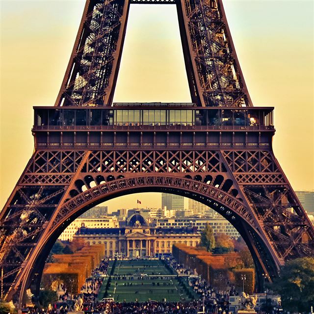 1024x1024 Eiffel Tower Paris City Night - orange iPad Wallpaper
