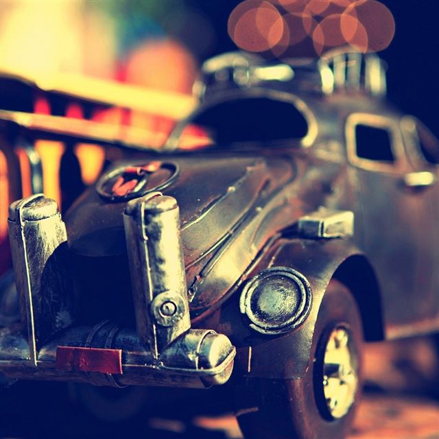 1024x1024 Old Little Car - circle iPad Wallpaper
