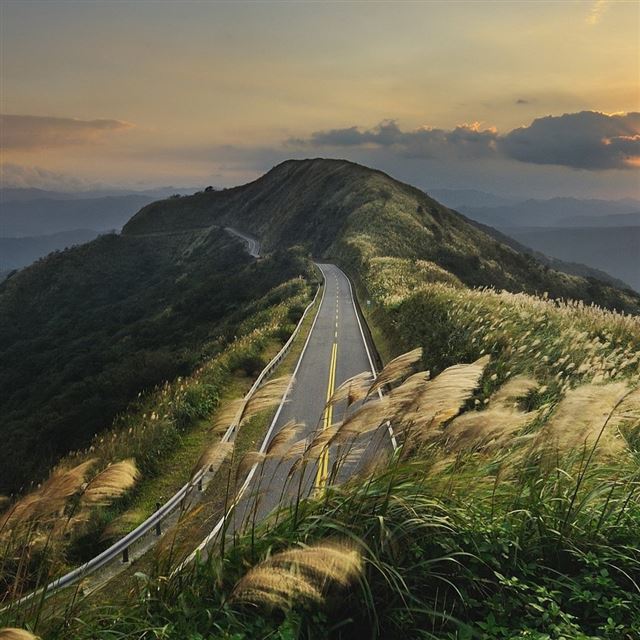 1024x1024 Mountain Top Road World - road iPad Wallpaper