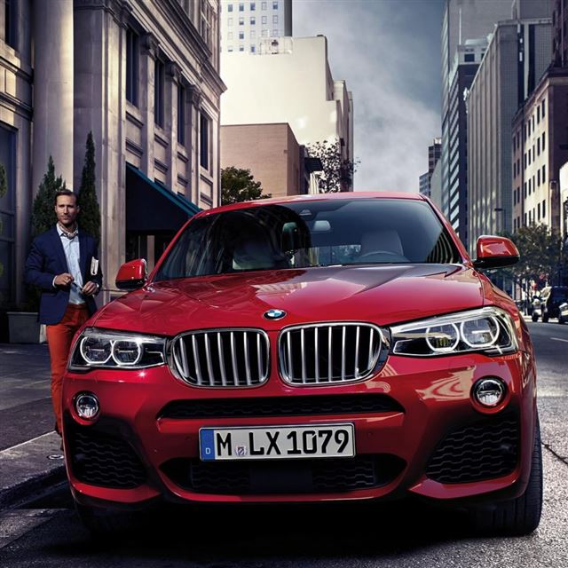 1024x1024 Bmw x4 - road iPad Wallpaper