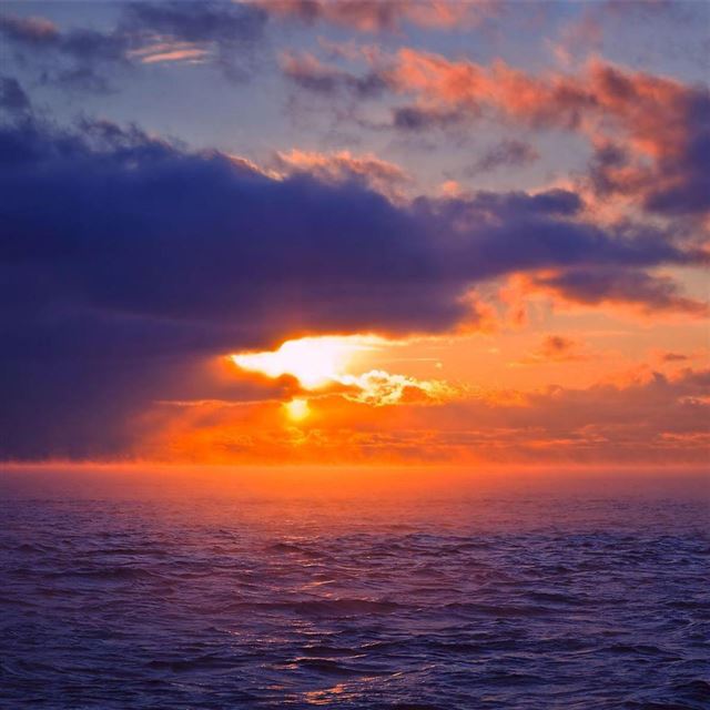 1024x1024 Wonderful Sunset - ocean iPad Wallpaper