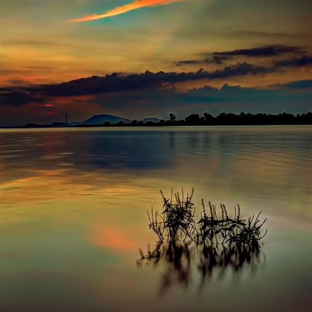 1024x1024 Warm Sunset - wave iPad Wallpaper