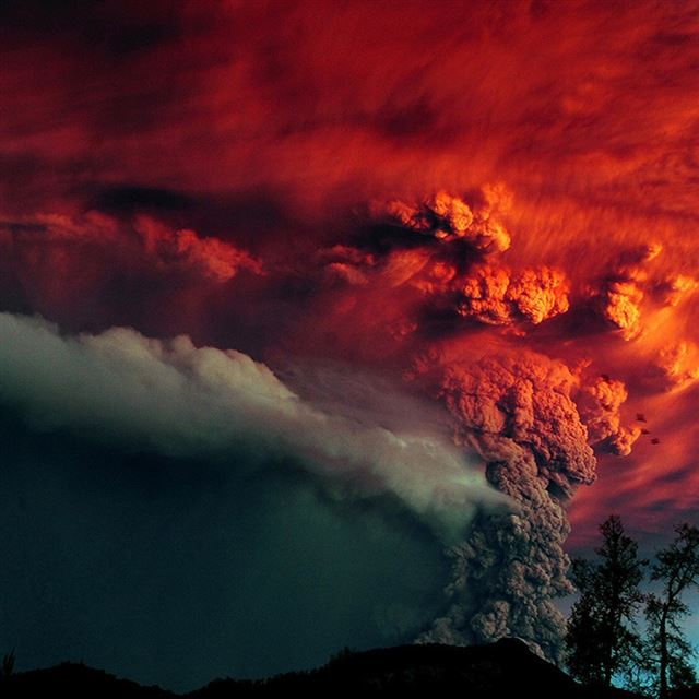 1024x1024 Fantastic sky - smoke iPad Wallpaper