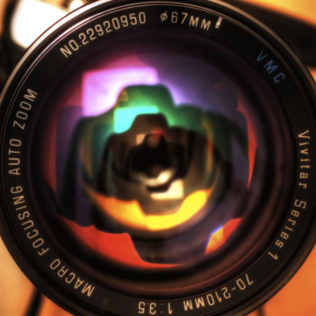 1024x1024 Camera Lens Close Up - lens iPad Wallpaper