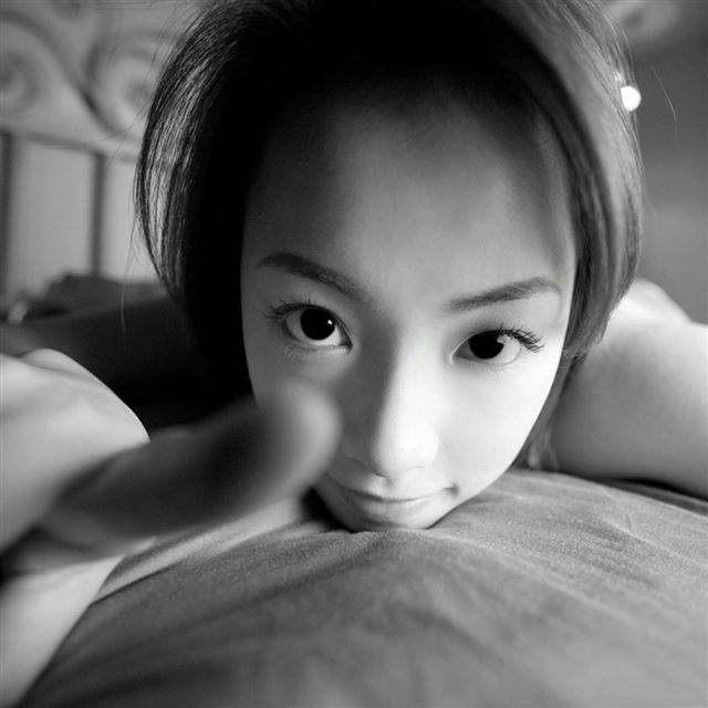 1024x1024 Asians Japanese Grayscale Monochrome Women - girl iPad Wallpaper