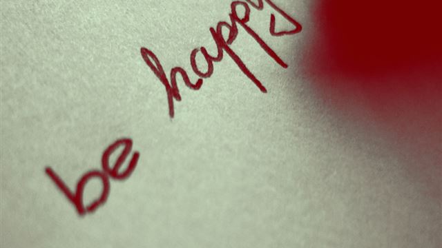 1024x1024 Lonely Valentines Day Be Happy - text iPad Wallpaper