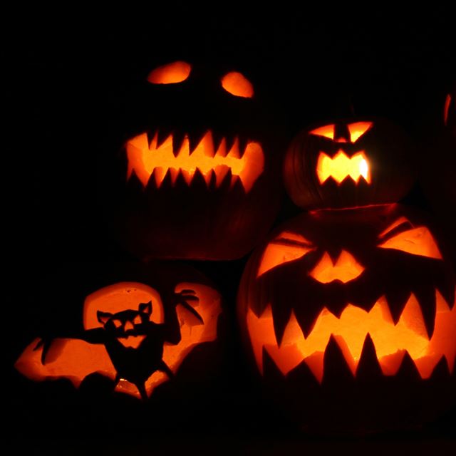 1024x1024 Halloween Candle Holder Pumpkin -  iPad Wallpaper