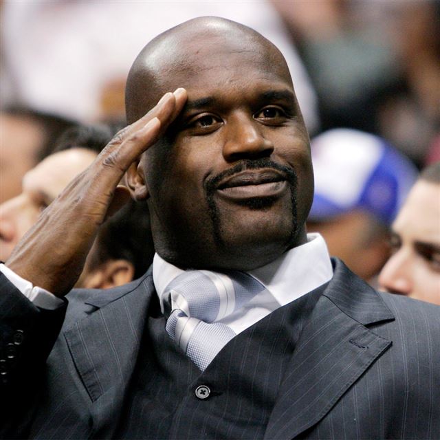 1024x1024 Shaquille O'Neal - basketball iPad Wallpaper