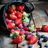 Berries In Basket Macro wallpaper
