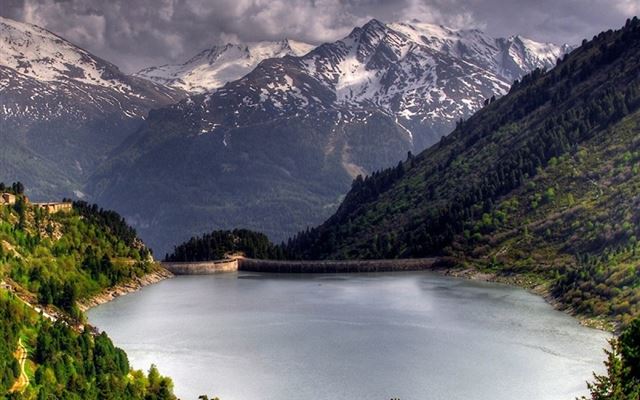 1024x1024 Mountain Dam Calm Lake Landscape - tree iPad Wallpaper