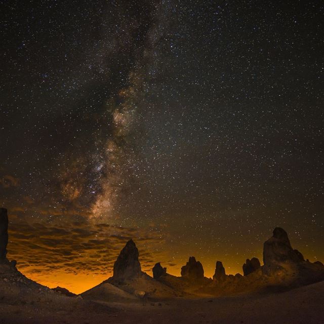 1024x1024 Starry Sky Over The Desert - desert iPad Wallpaper