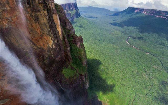 1024x1024 Nature Cliff Waterfall Descent Scenery - mountains iPad Wallpaper