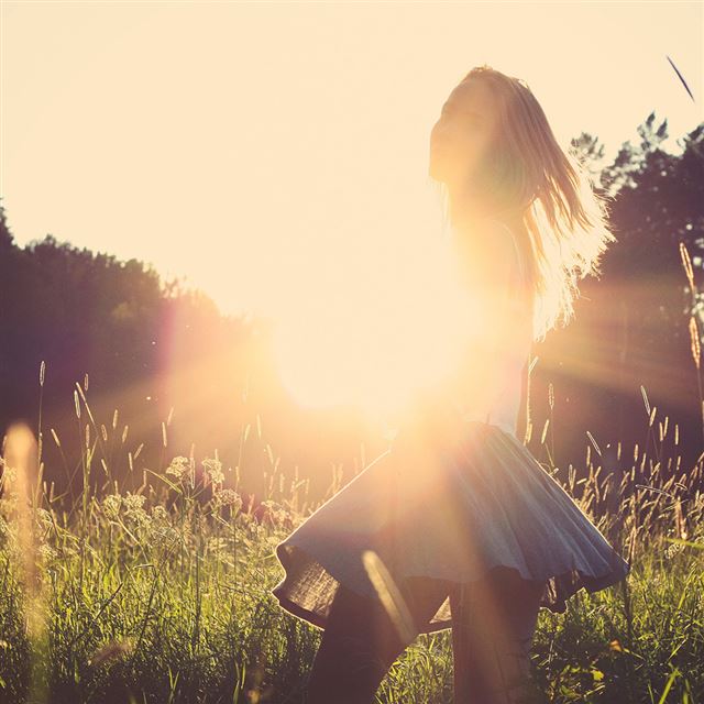 1024x1024 She Beautiful Nature Sunlight Love - girl iPad Wallpaper