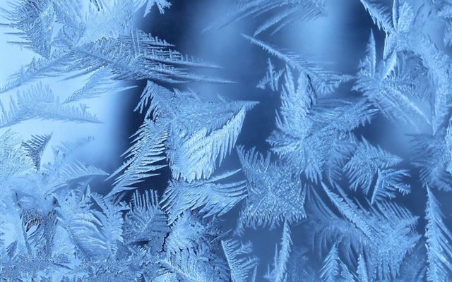 1024x1024 Frosty Blue Snowflake Patterns Art - simple iPad Wallpaper