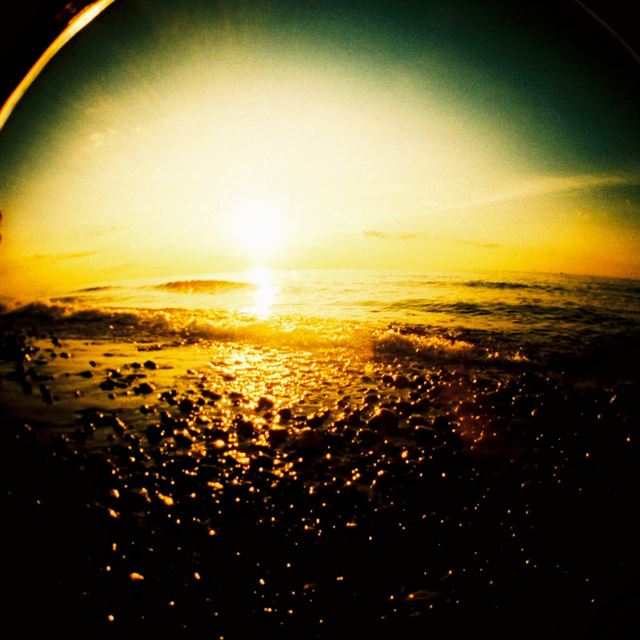 1024x1024 Brilliant Sunset Sea Horizon Sandy Beach - cyan iPad Wallpaper