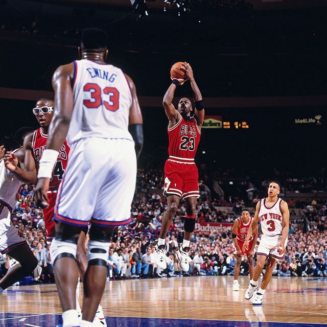 1024x1024 Michael Jordan NBA Sports Nike -  iPad Wallpaper