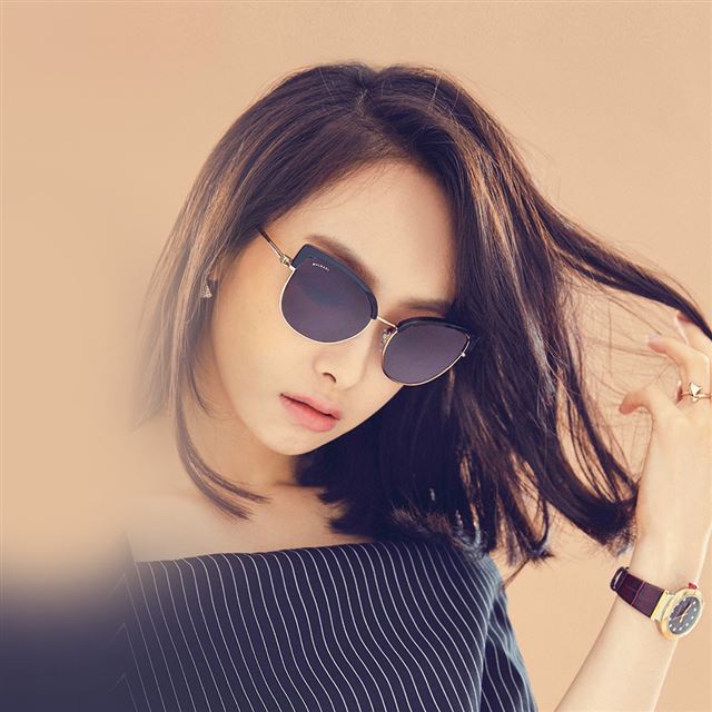 1024x1024 Victoria Kpop Star Fx Girl - model iPad Wallpaper