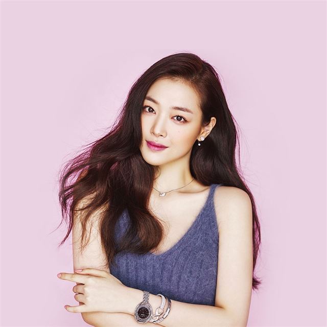 1024x1024 Sulli Kpop Pink Cute Girl Asian - asian iPad Wallpaper
