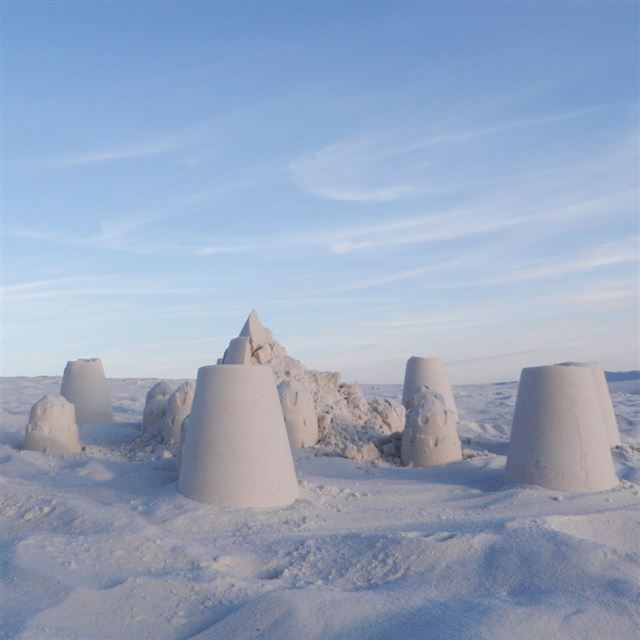 1024x1024 Nature Building Sandy Sculpture - sunny iPad Wallpaper