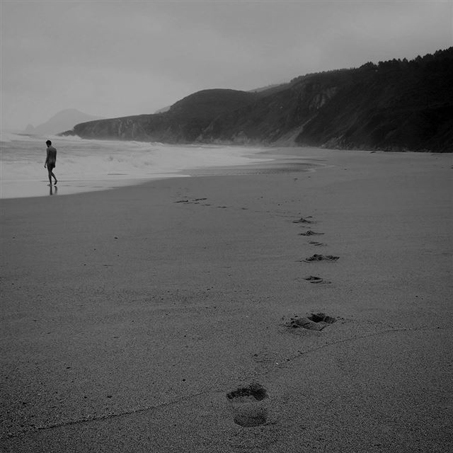 1024x1024 Naked Walk Sea Beach Nature Pure Dark Bw - walk iPad Wallpaper