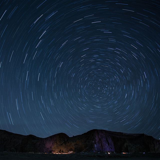 1024x1024 Sky Star Round Night Dark Nature Mountain - starry iPad Wallpaper