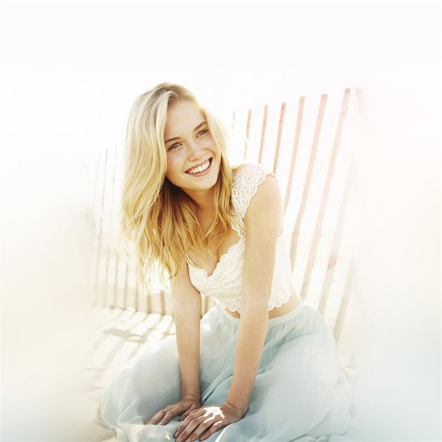 1024x1024 Ginny Gardner White Film - sweet iPad Wallpaper