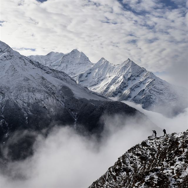 1024x1024 Nepal Earthquake Spark Avalanche Mountain - nepal iPad Wallpaper
