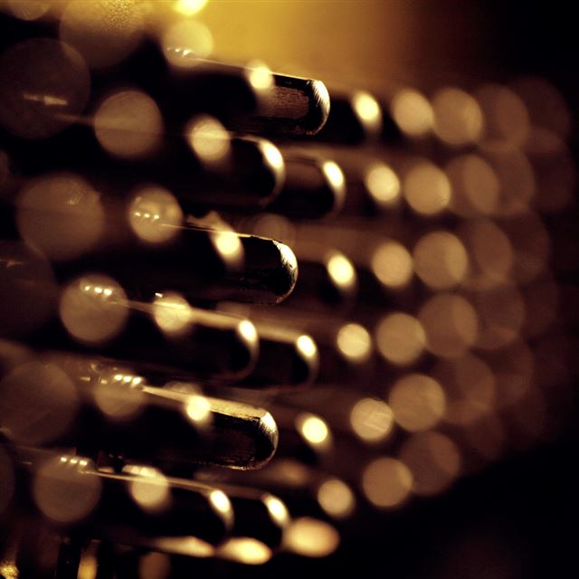 1024x1024 Wine cellar light and shadow - black iPad Wallpaper