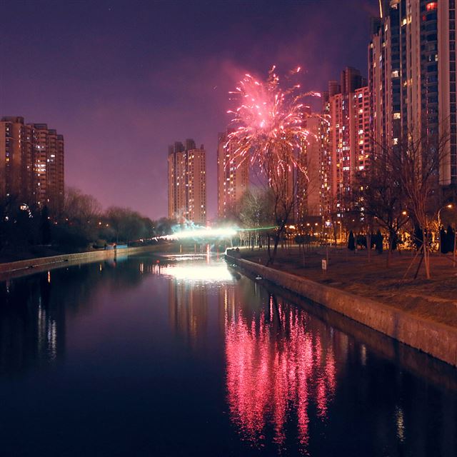 1024x1024 Bright fireworks - black iPad Wallpaper