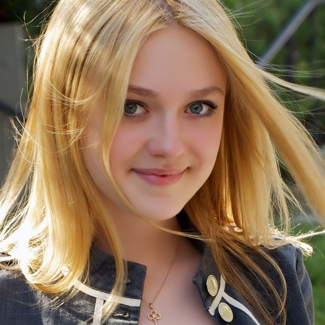1024x1024 Dakota Fanning - yellow iPad Wallpaper
