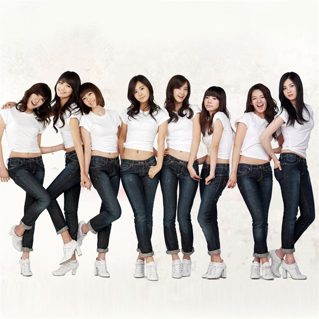 1024x1024 Girlhood - star iPad Wallpaper