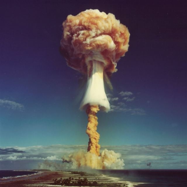 1024x1024 Atomic Bomb - black iPad Wallpaper