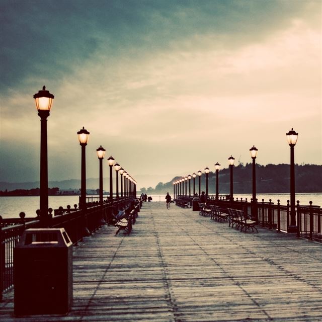 1024x1024 Promenade - light iPad Wallpaper