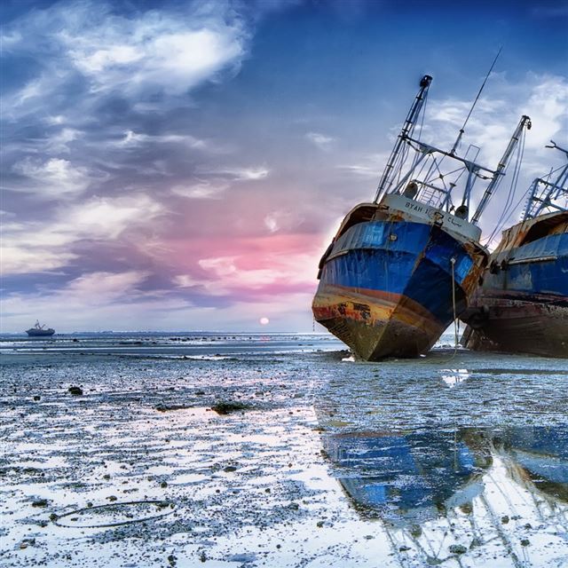 1024x1024 Abandoned Ships - ships iPad Wallpaper