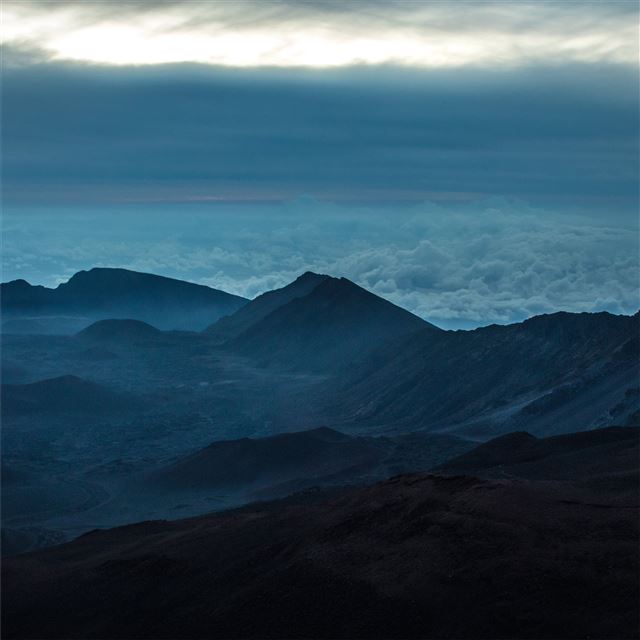 1024x1024 haleakala national park - 5k iPad Wallpaper
