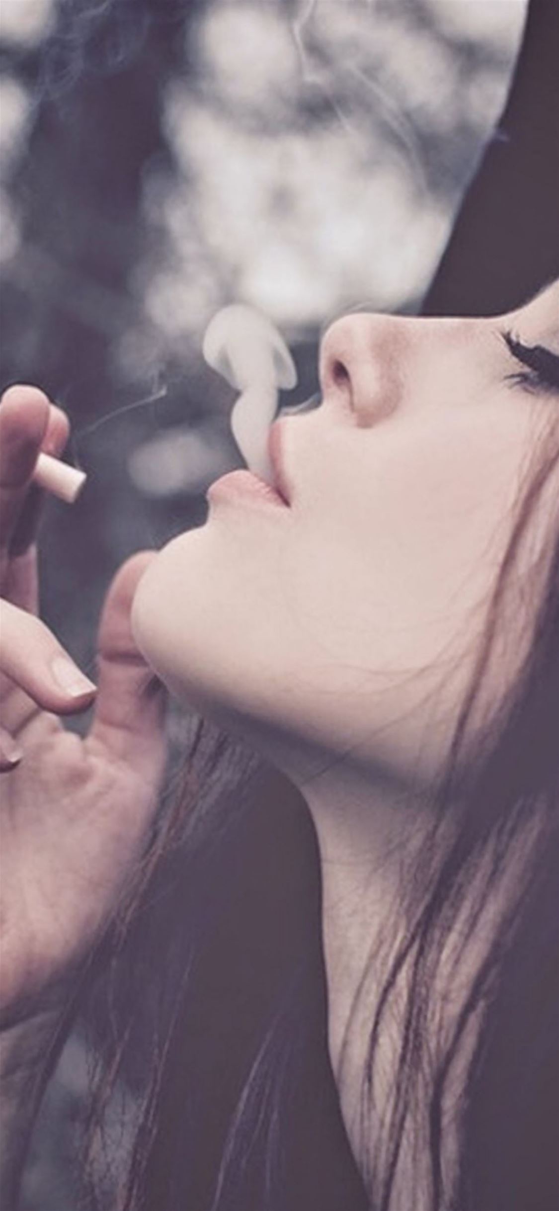Sexy Smoking Girl iPhone wallpaper 