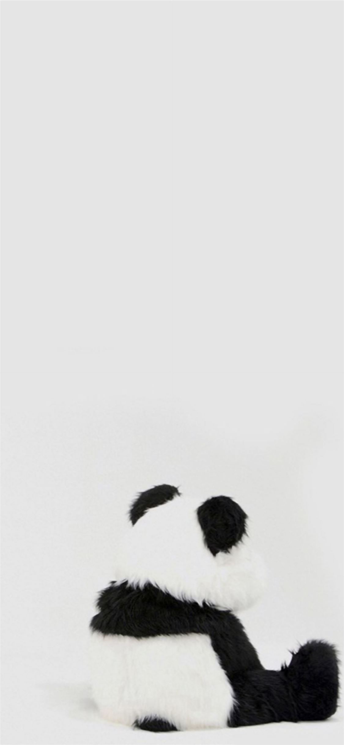 Minimal Simple Panda Back iPhone wallpaper 