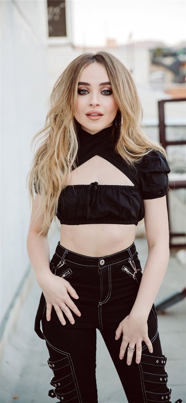 1125x2436 sabrina carpenter 2020 4k model - music iPhone 11 Wallpaper