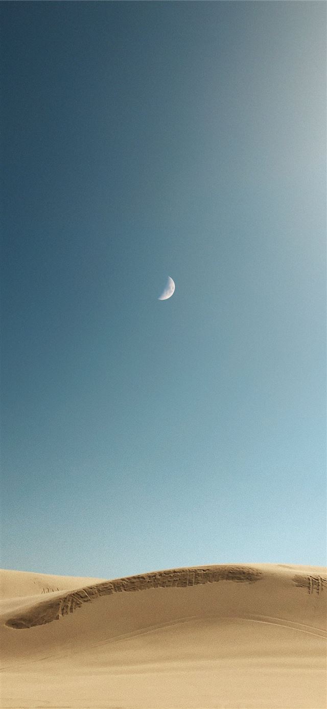 1125x2436 sand dunes - moon iPhone 11 Wallpaper