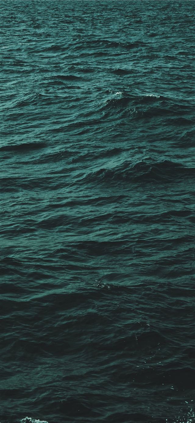 1125x2436 wavy body of water closeup photography - ocean iPhone 11 Wallpaper