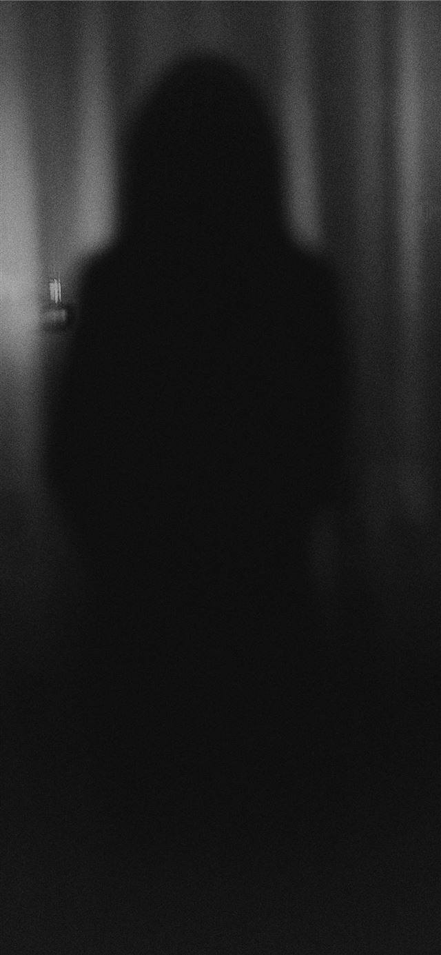 1125x2436 In the dark -  iPhone 11 Wallpaper