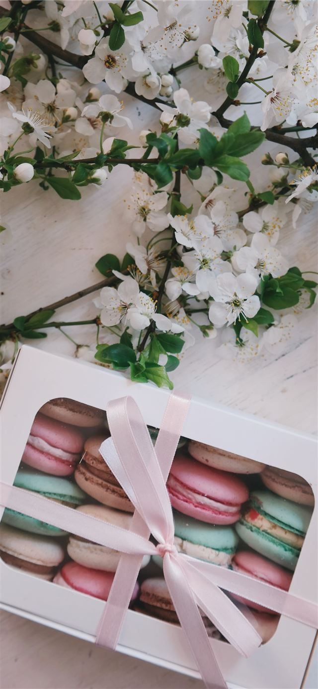 1125x2436 French macarons in white box -  iPhone 11 Wallpaper