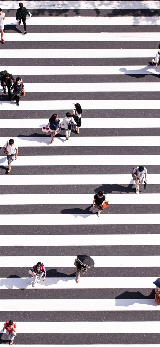 1125x2436 aerial view photography of group of people walking... - japan iPhone 11 Wallpaper