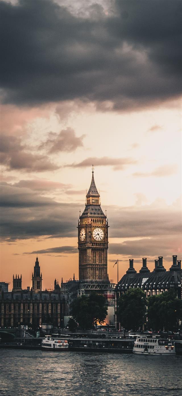 1125x2436 Big Ben tower - dark (black) iPhone 11 Wallpaper