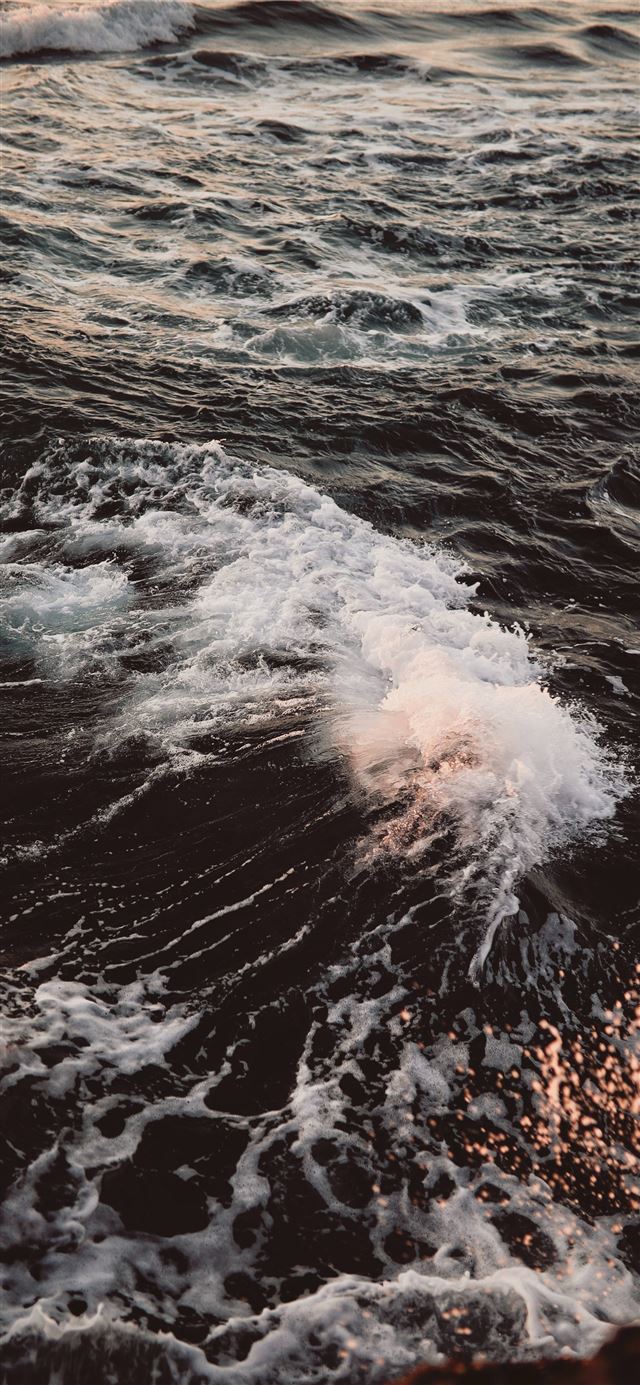 1125x2436 sea waves - aesthetic iPhone 11 Wallpaper