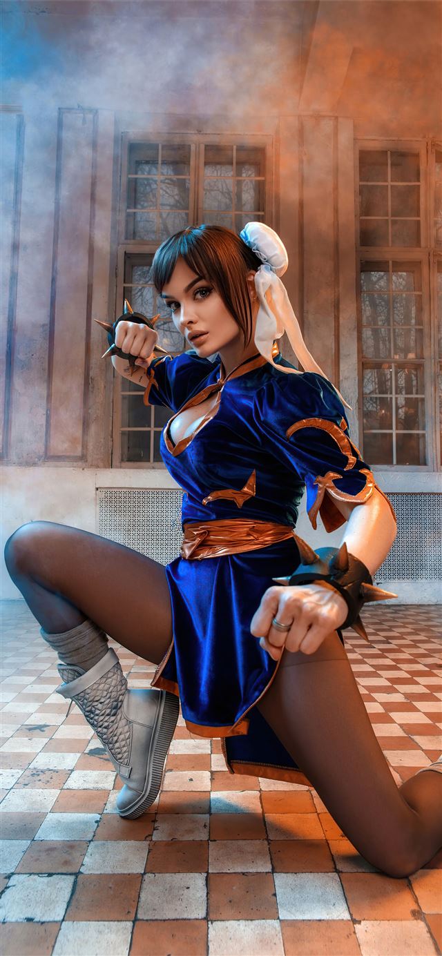 1284x2778 chun li from the street fighter cosplay 5k -  iPhone 11 Wallpaper