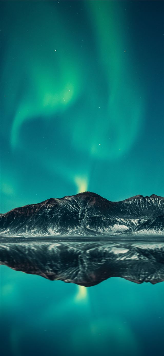 1284x2778 green aurora lights digital wallpaper -  iPhone 11 Wallpaper