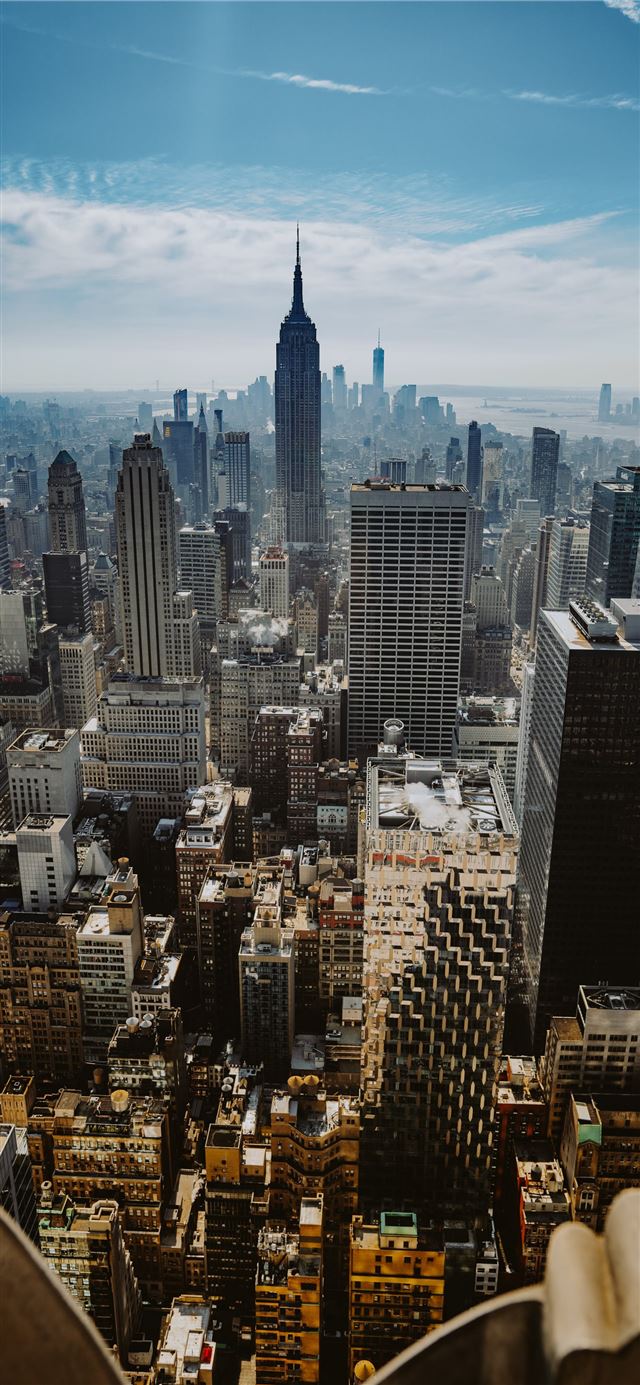 1284x2778 aerial view photo of urban area -  iPhone 11 Wallpaper
